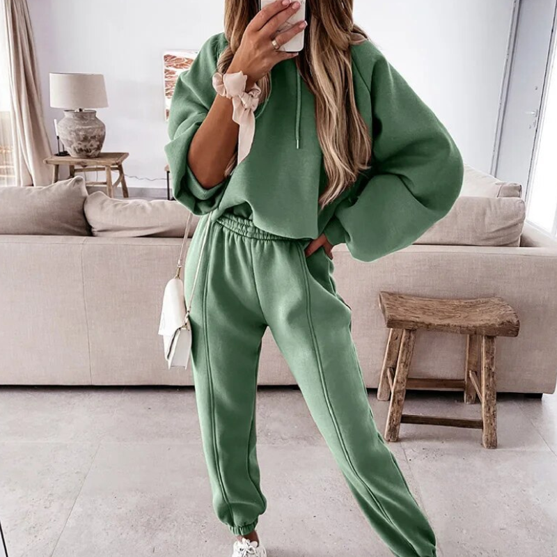 Hoodie en broek set dames – Comfortabele en stijlvolle sportoutfit voor dagelijks gebruik