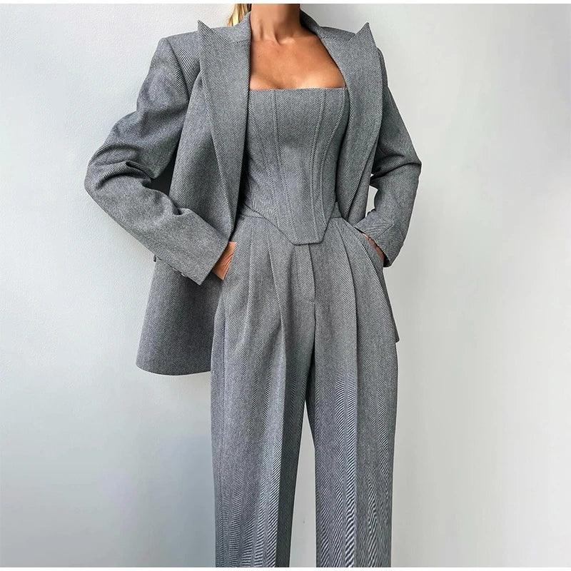 Hosenanzug Dames – Elegante Maatwerk Pasvorm & Luxueuze Stof voor Werk en Feest