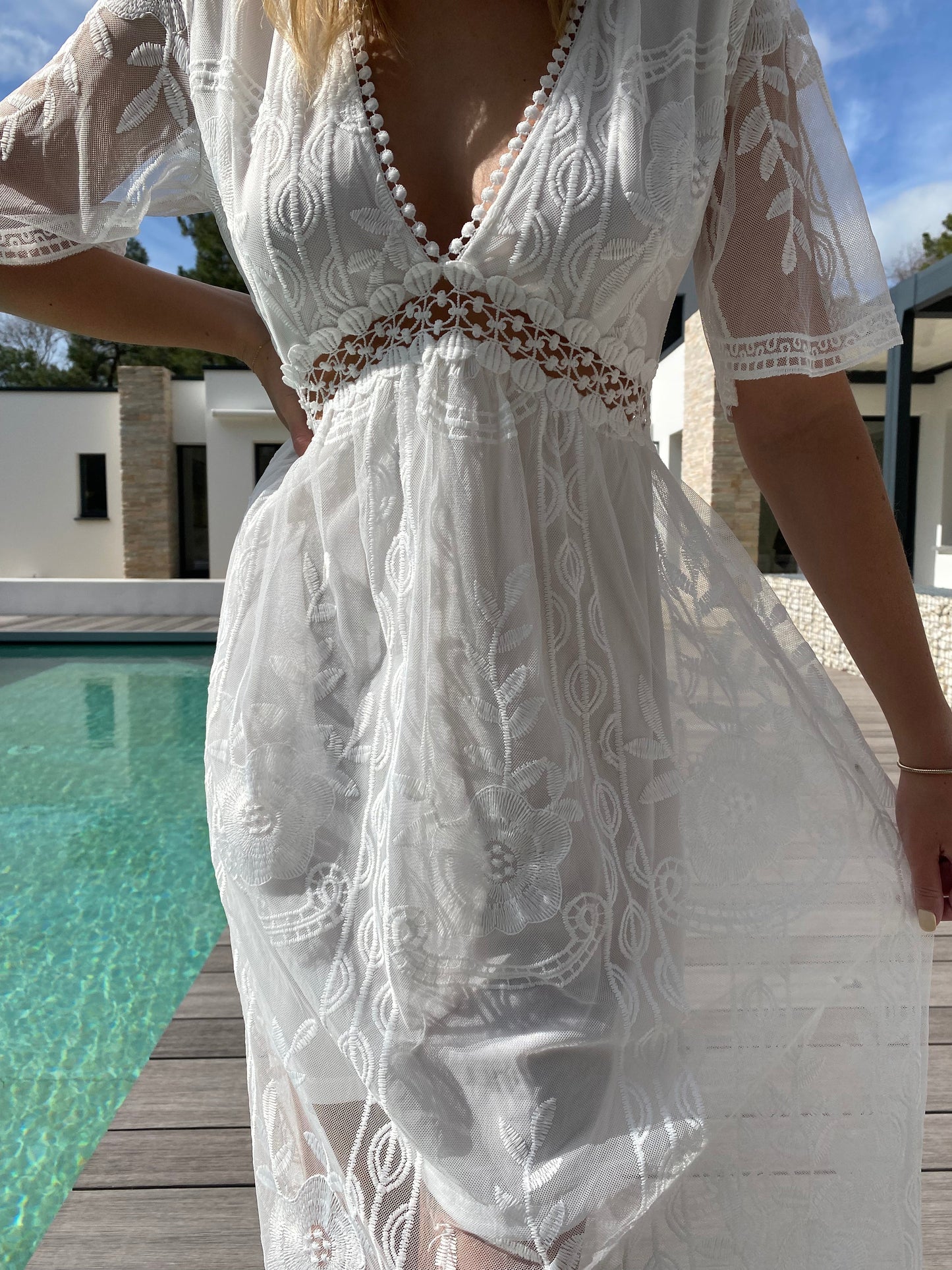 Bohemian Lange Kant Jurk – Elegante Jurk met Vrouwelijke Snit en Unieke Details