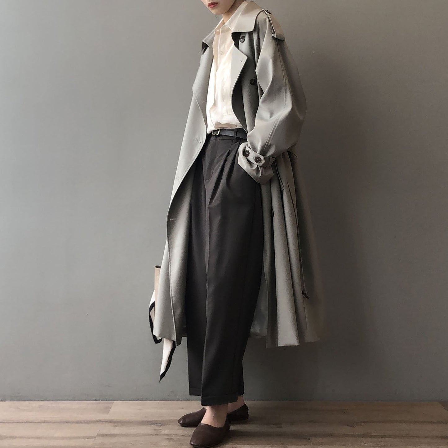 Trenchcoat dames – Dubbelrijige trenchcoat met stijlvolle snit en luxe stof