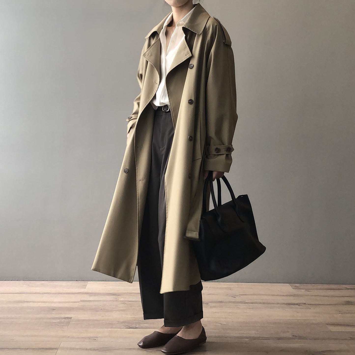 Trenchcoat dames – Dubbelrijige trenchcoat met stijlvolle snit en luxe stof