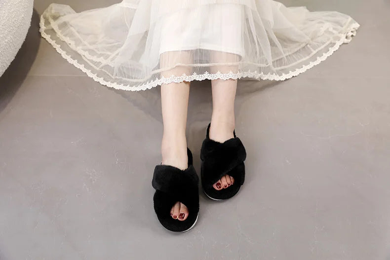 Dames Pantoffels met Kruisriemen – Comfortabele Slippers voor Thuis