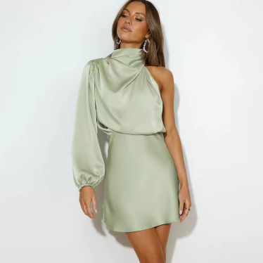 Asymmetrische avondjurk satijn – Elegante jurk voor bruiloft en speciale gelegenheden