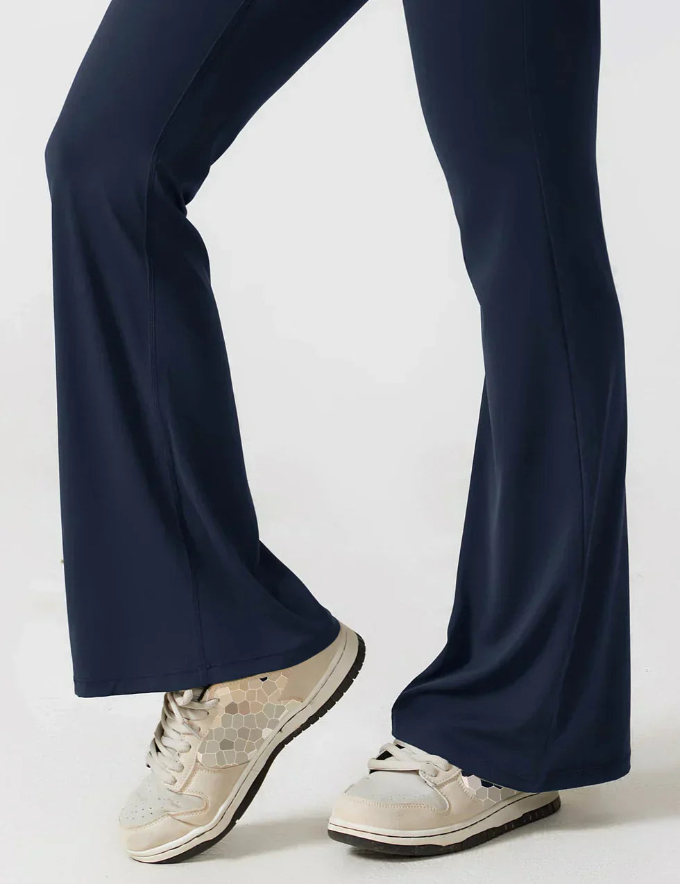 Jumpsuit dames - Flared V-back jumpsuit met elegante snit voor feesten