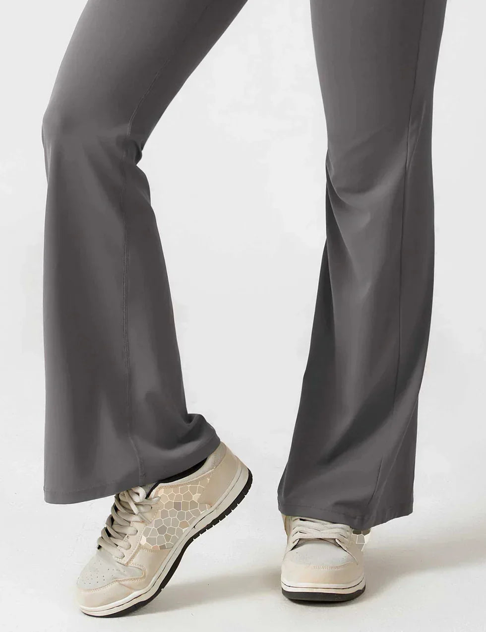 Jumpsuit dames - Flared V-back jumpsuit met elegante snit voor feesten