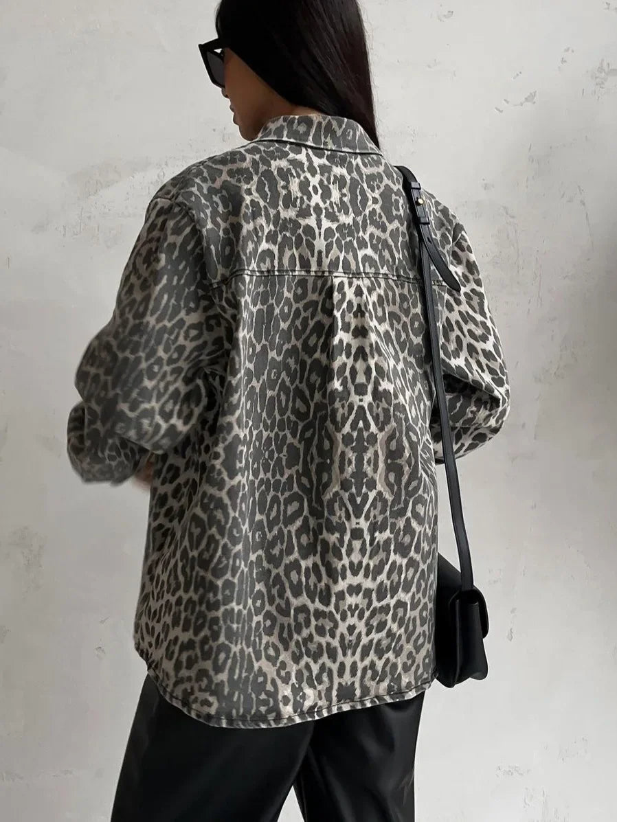 Jeansjack dames – Luipaardprint jasje met trendy design en comfortabele pasvorm