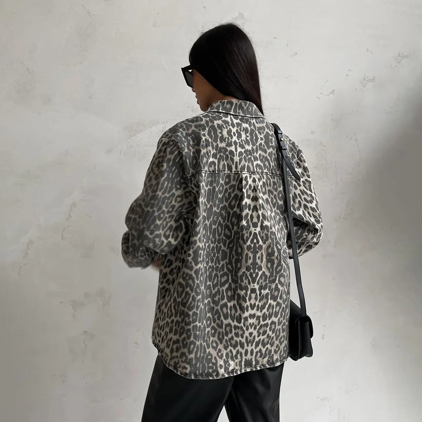 Jeansjack dames – Luipaardprint jasje met trendy design en comfortabele pasvorm