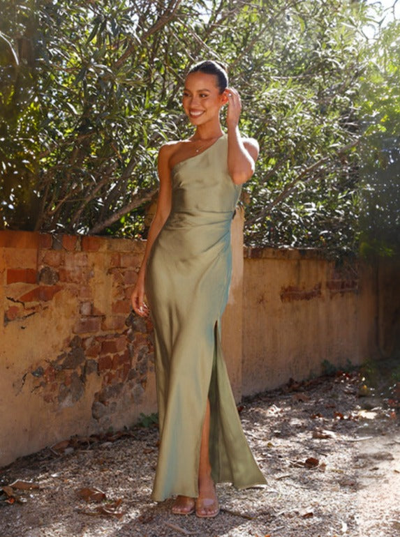 Maxi Jurk One-Shoulder – Satijnen Jurk met Elegante Split voor Feestelijke Gelegenheden