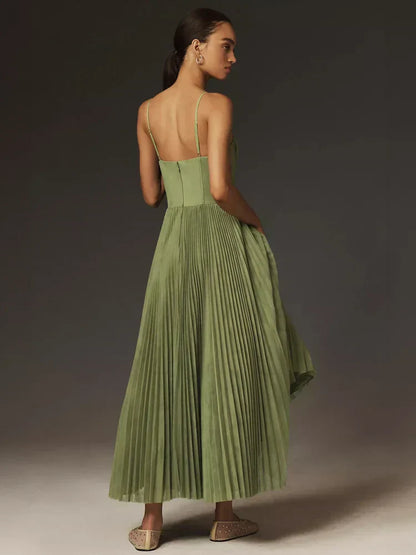 Here’s an SEO-optimized, keyword-rich title for the product:

"Elegante Lange Plissé Jurk Dames – Chic Jurk voor Bruiloft en Feest" 

This title incorporates high-search volume keywords while maintaining a focus on the product's attributes and occasions.