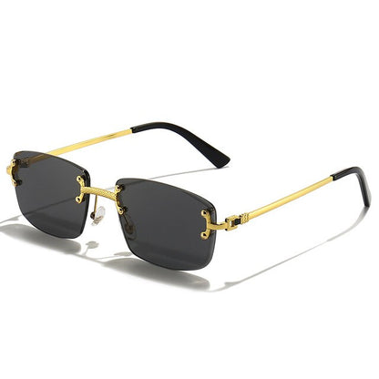 Zonnebril Unisex – Gekleurde Glazen met Goudkleurig Montuur en UV400 Bescherming