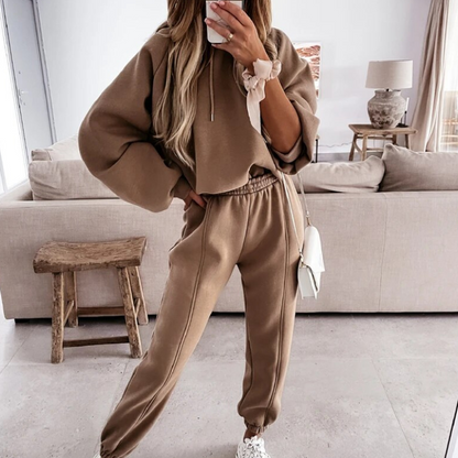 Hoodie en broek set dames – Comfortabele en stijlvolle sportoutfit voor dagelijks gebruik