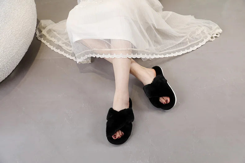 Dames Pantoffels met Kruisriemen – Comfortabele Slippers voor Thuis