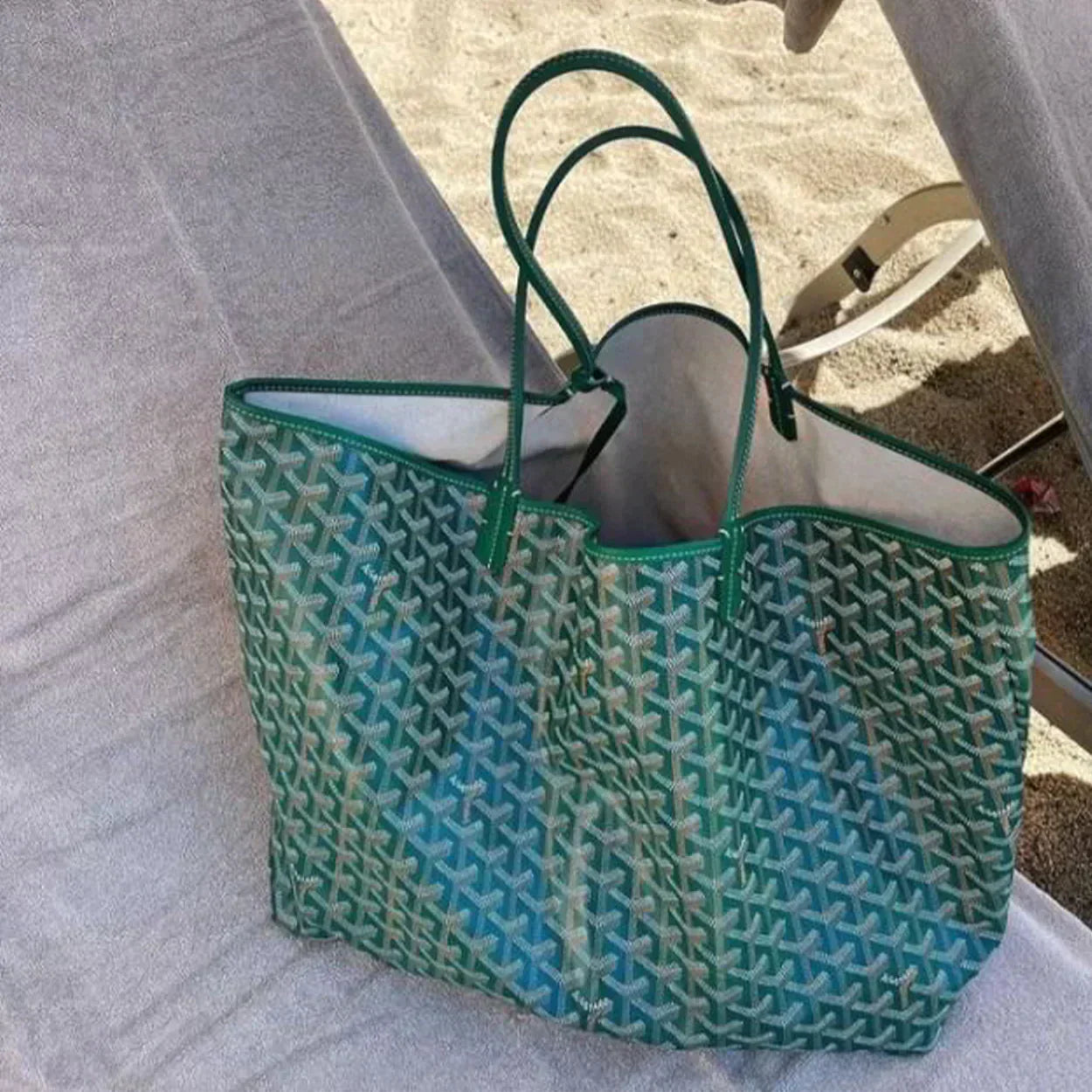 Tasje dames met monogram – Chique schoudertas van hoogwaardig materiaal